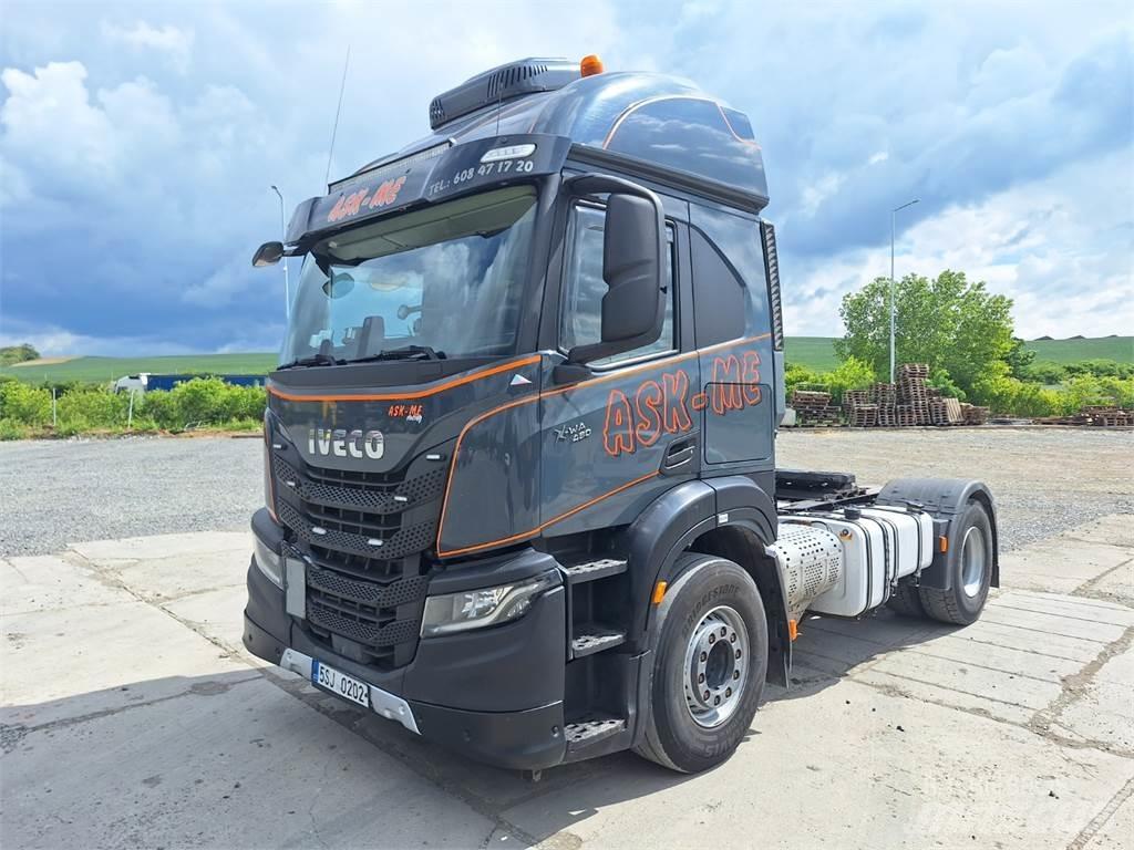 Iveco X-WAY 480 وحدات الجر