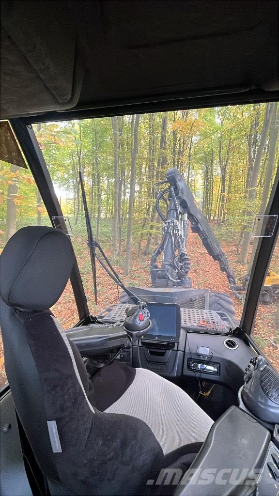 Ponsse Ergo 8W حصادات