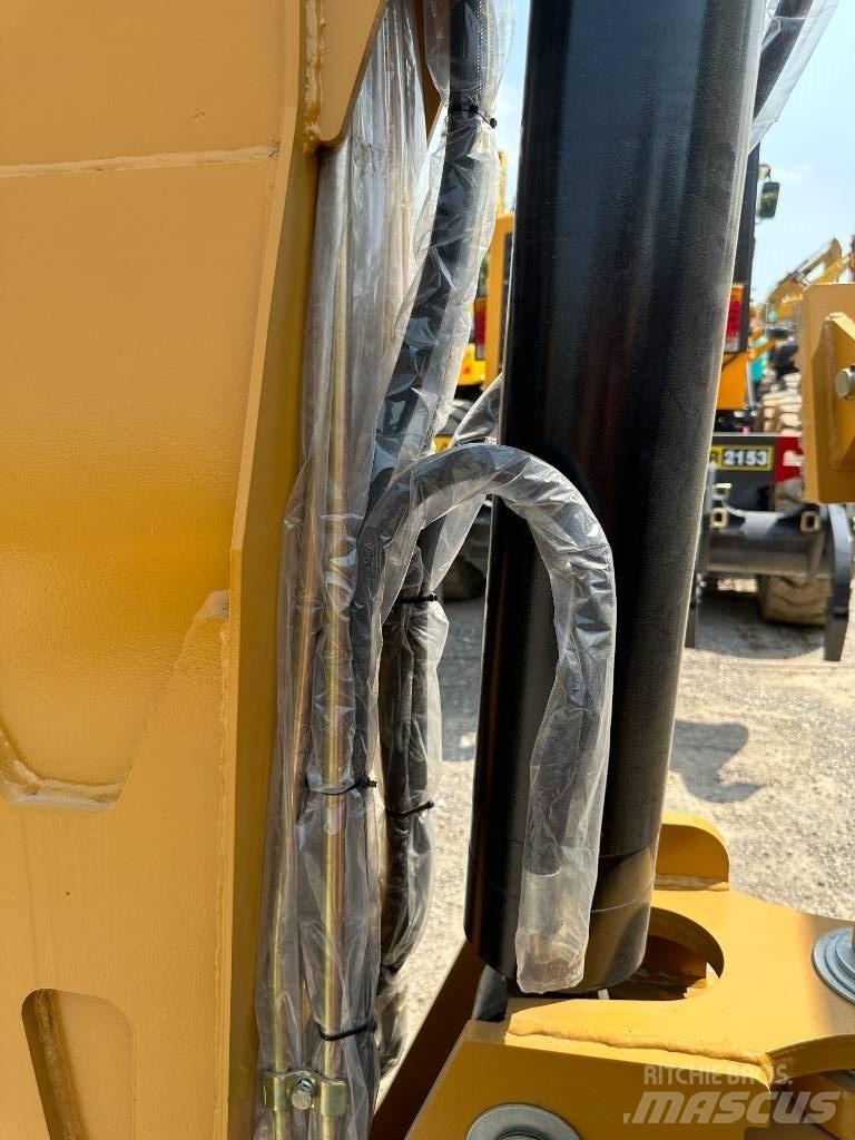 CAT 420F لوادر ذات جرافات عكسية