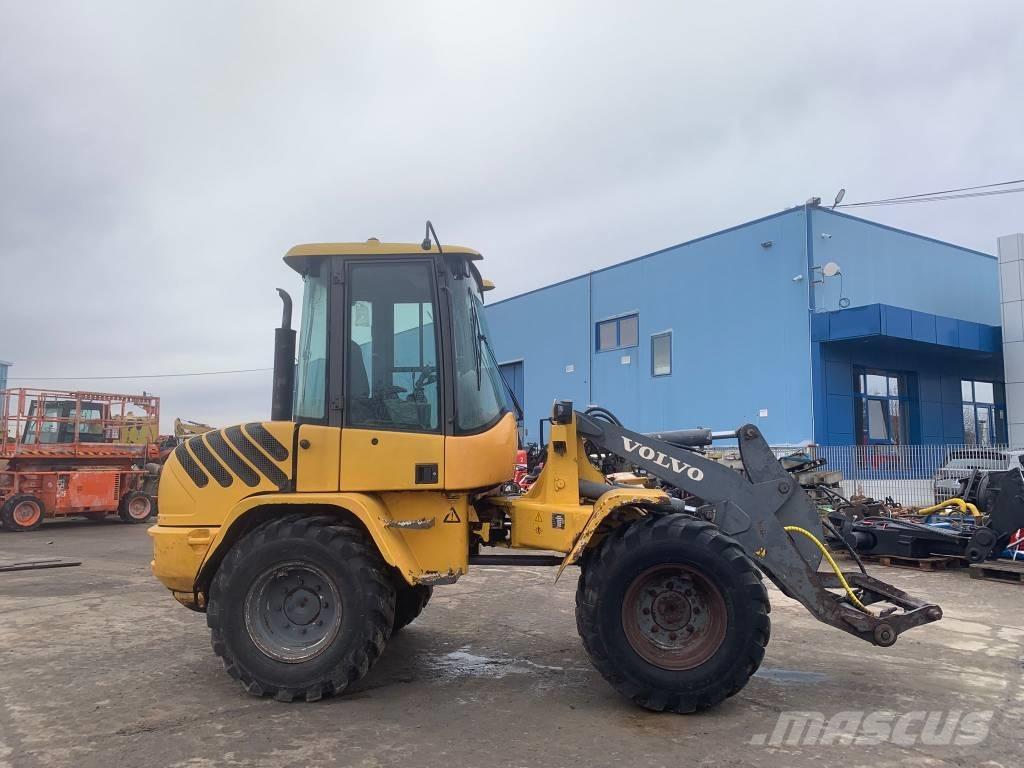 Volvo L 35 B لوادر بعجل