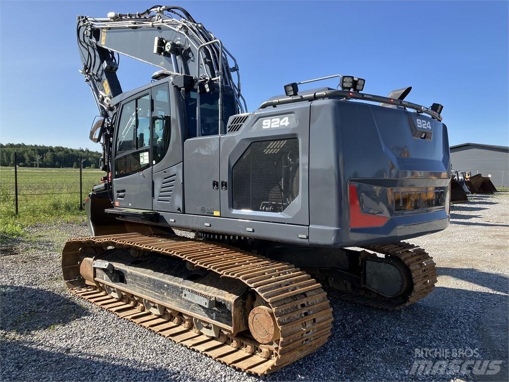 Liebherr R 924 G8 حفارات زحافة