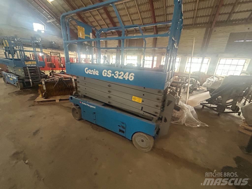 Genie GS3246 رافعات مقصية الشكل