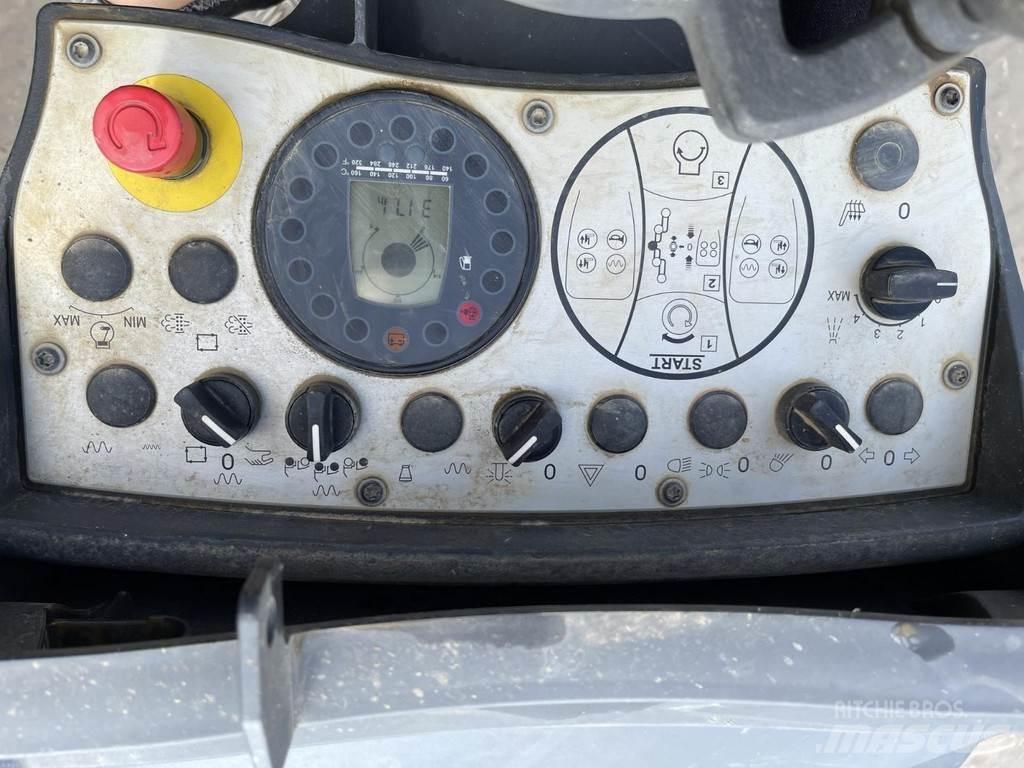 Bomag BW 120 AD-5 مداحل ثنائية الاسطوانة