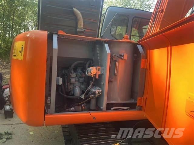 Hitachi EX120 حفارات زحافة