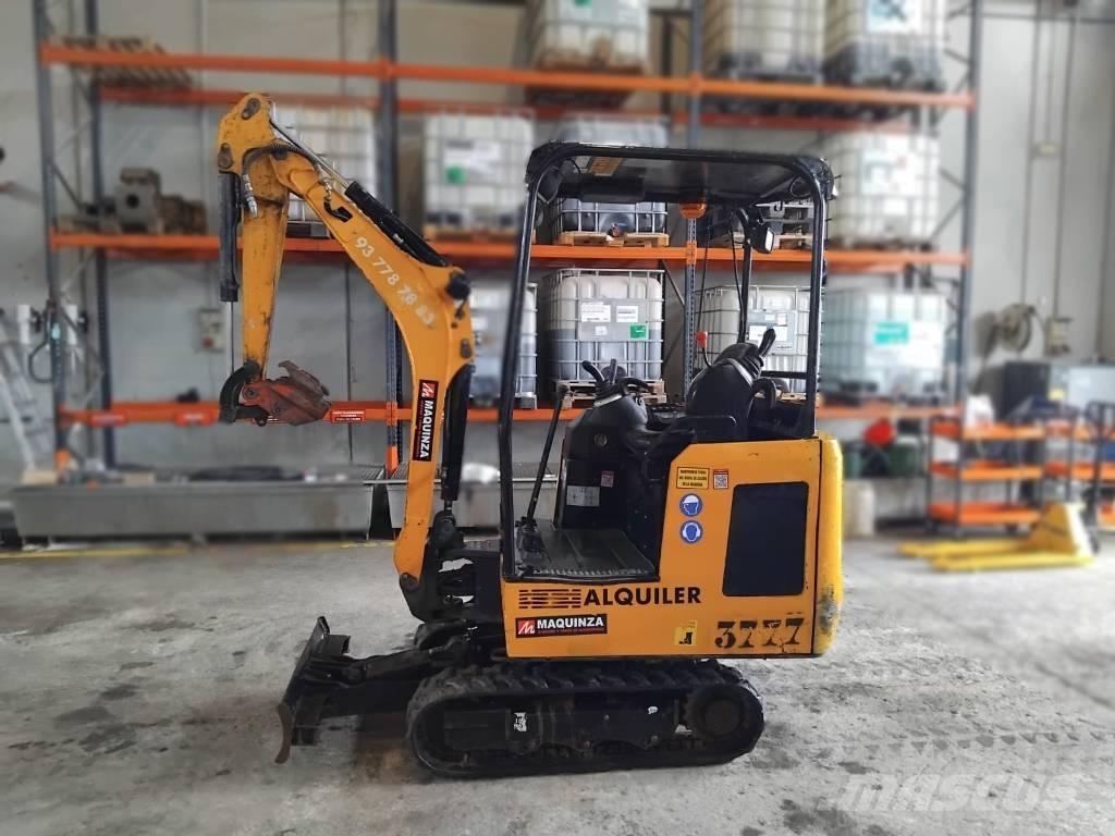 JCB 15 C حفارات صغيرة أقل من 7 طن (حفارات صغيرة)
