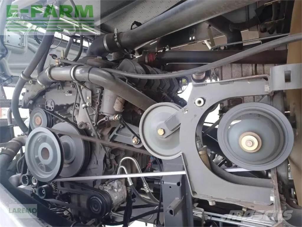 CLAAS jaguar 860 علافات ذاتية الدفع