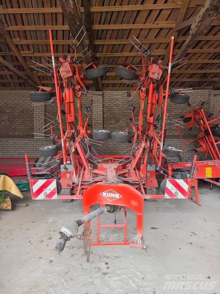 Kuhn GF 10601 T O مكابس وميبسات التبن