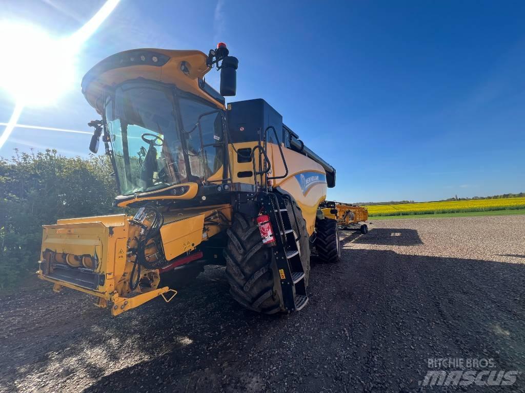 New Holland 8.85 حصادات