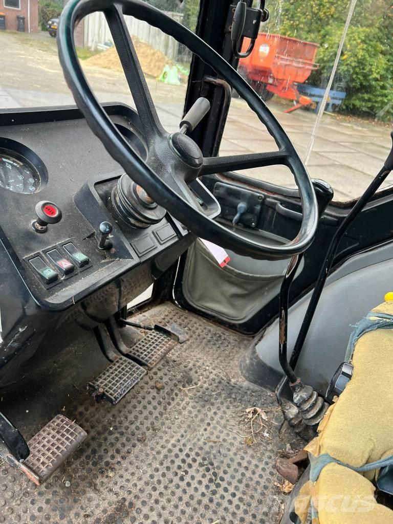 Case IH 745 XL الجرارات