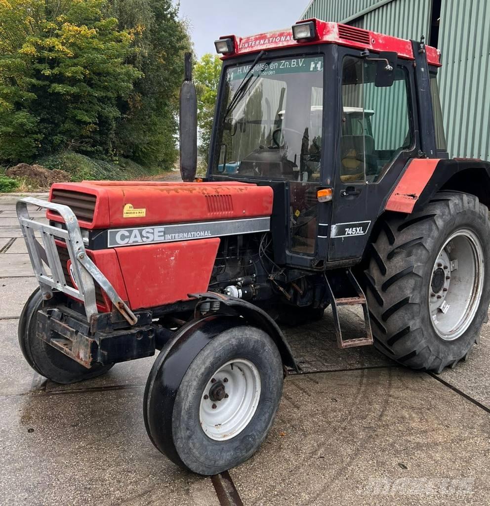 Case IH 745 XL الجرارات