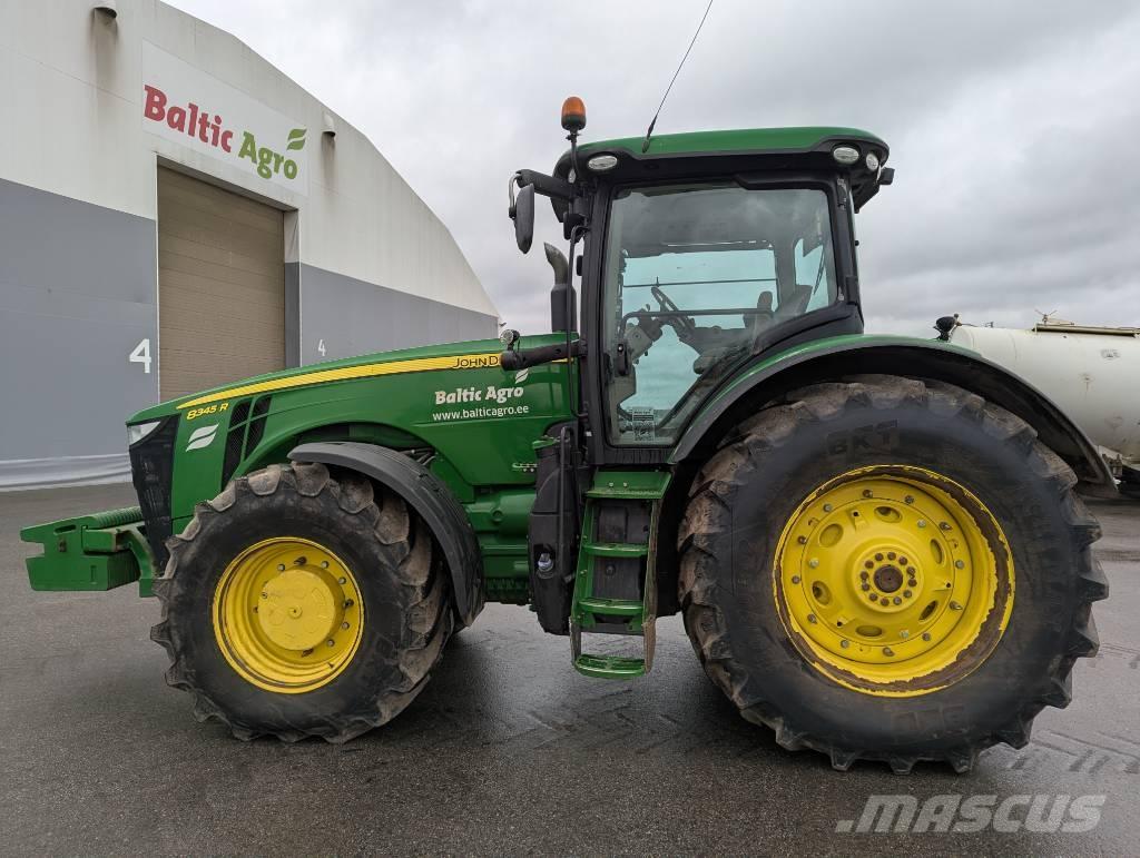 John Deere 8345 R الجرارات