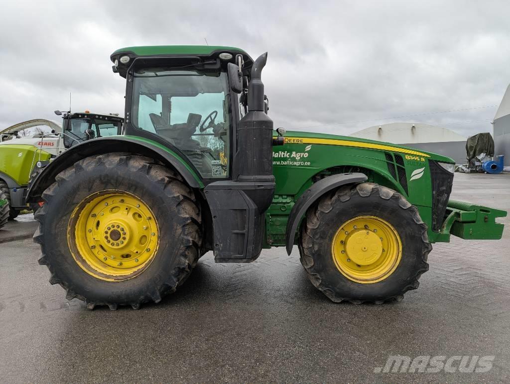 John Deere 8345 R الجرارات