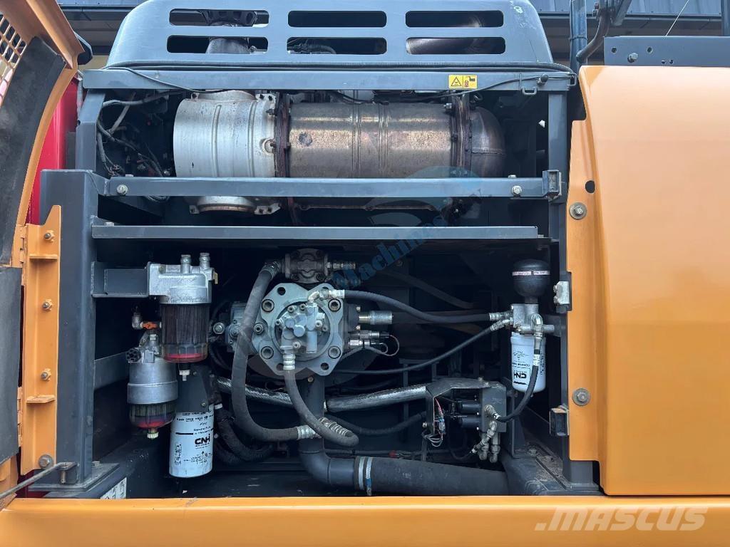 CASE CX 300 D حفارات زحافة