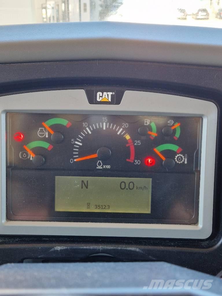 CAT 772G شاحنات المخلفات الصلبة