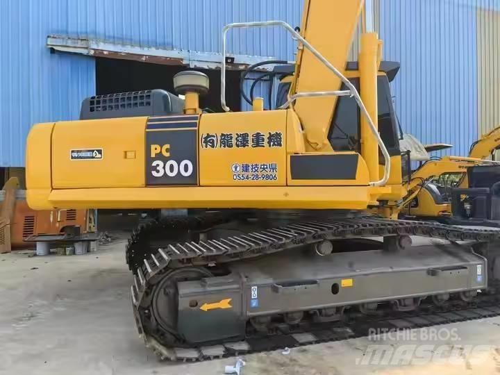 Komatsu PC300 حفارات زحافة
