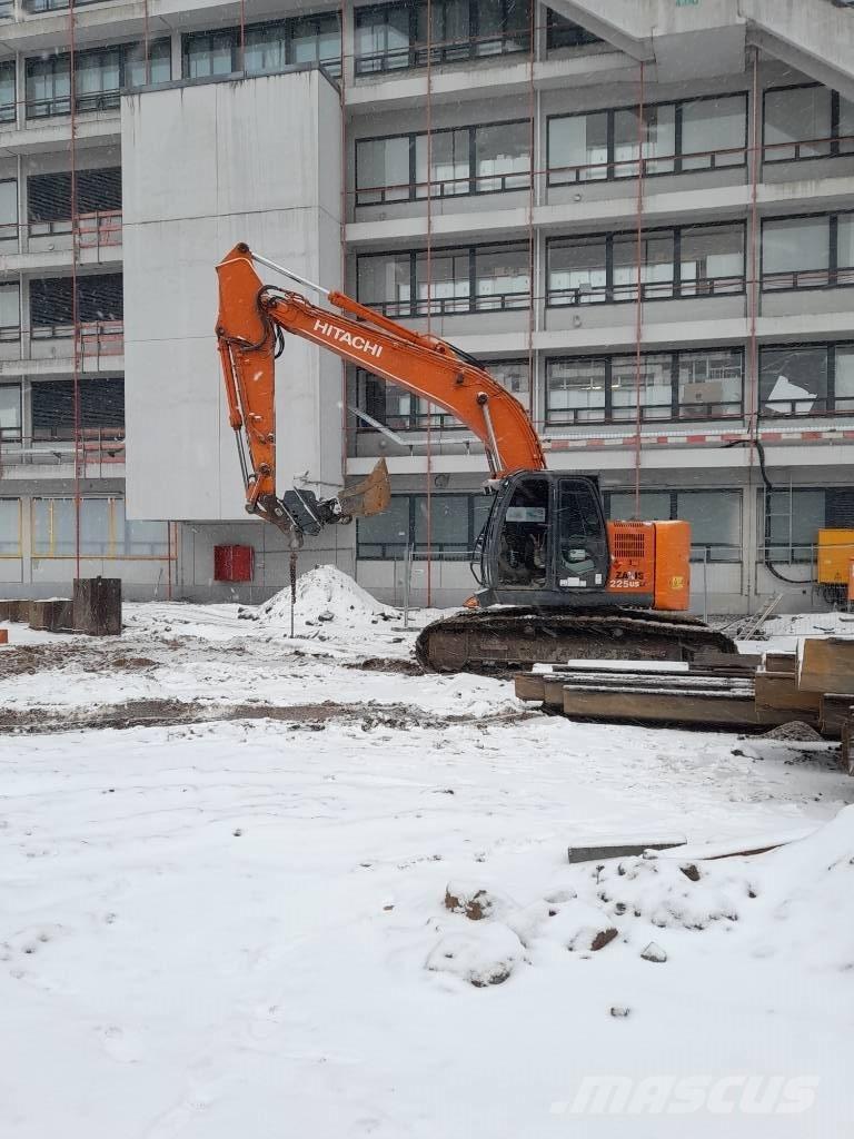  ICE Hitachi 328 B منصات دق خوازيق