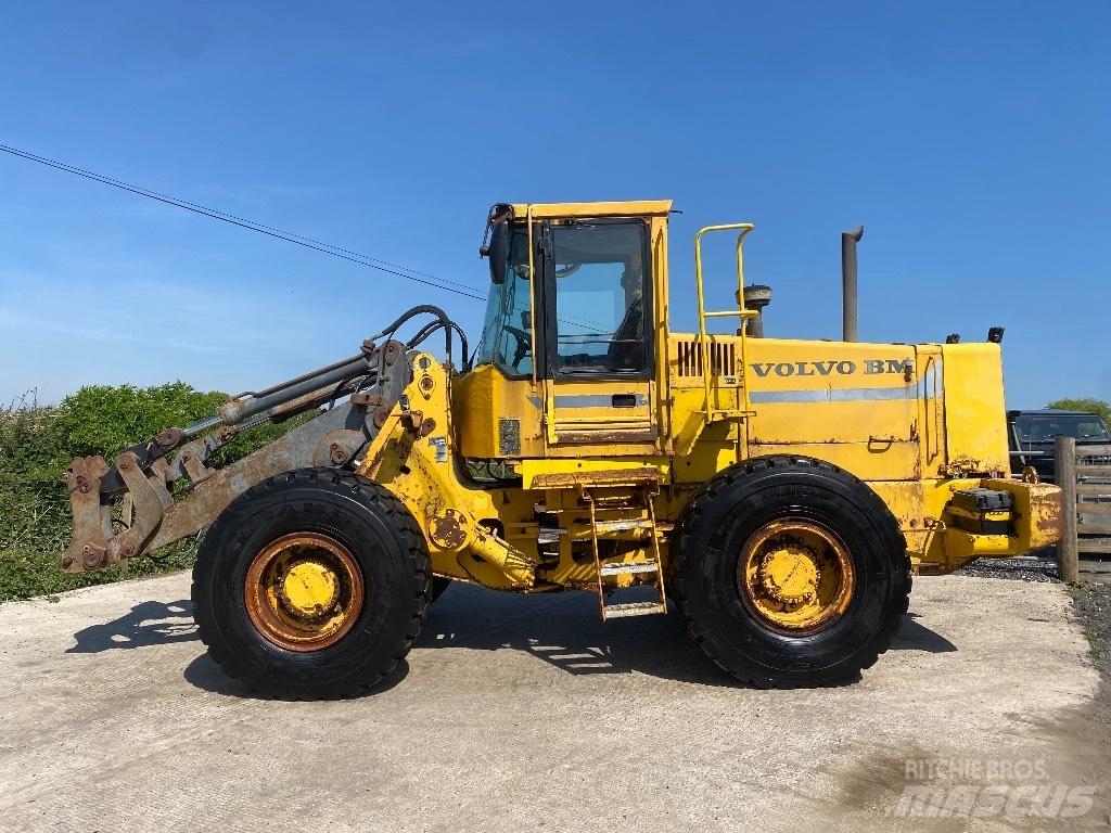 Volvo BM L 90 لوادر بعجل