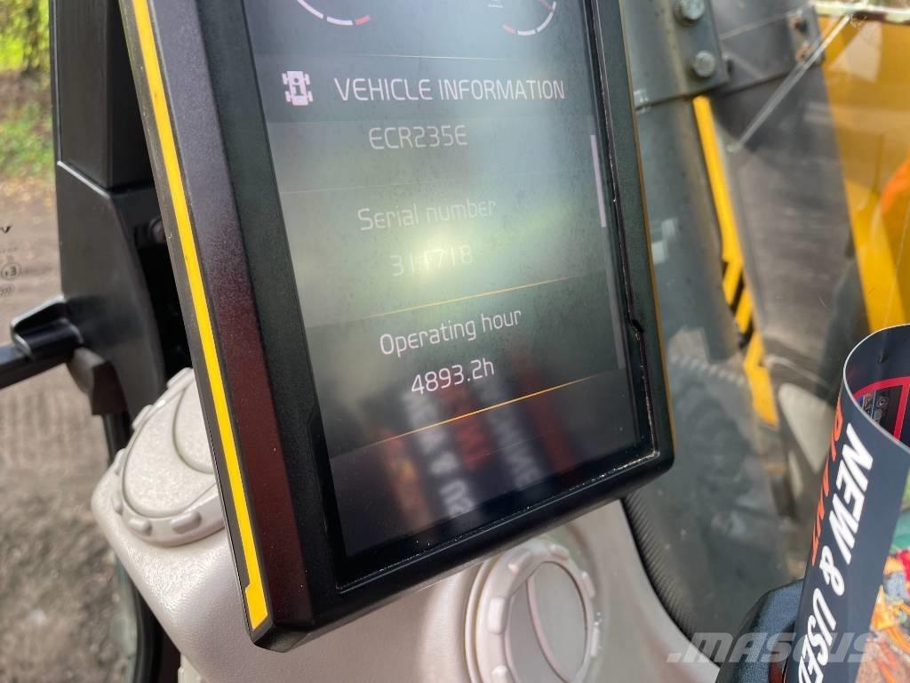 Volvo ECR 235 E حفارات زحافة