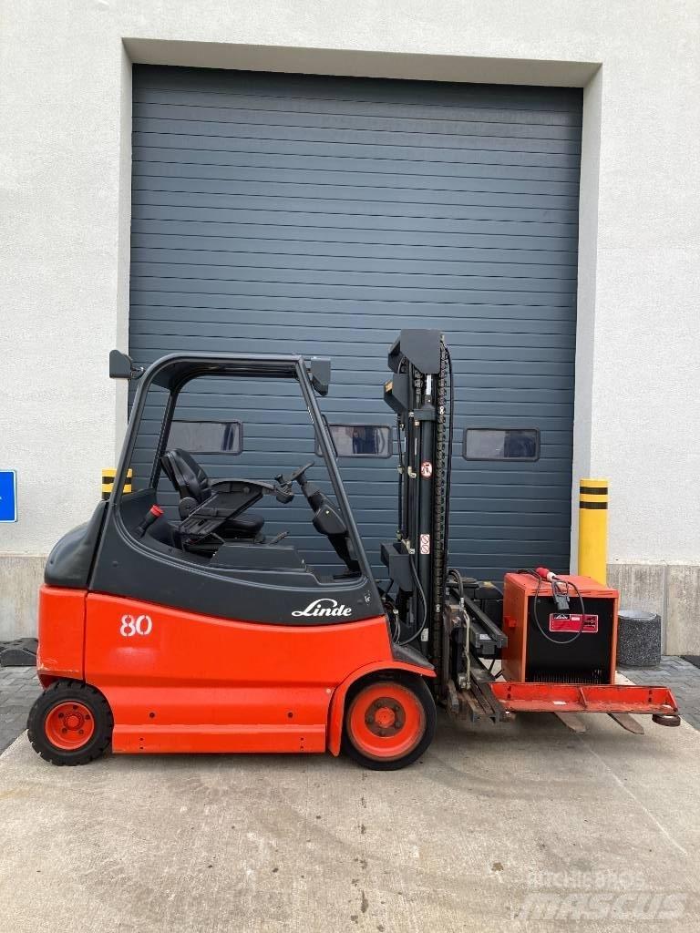 Linde E25/600/336 شاحنة الممرات الضيقة