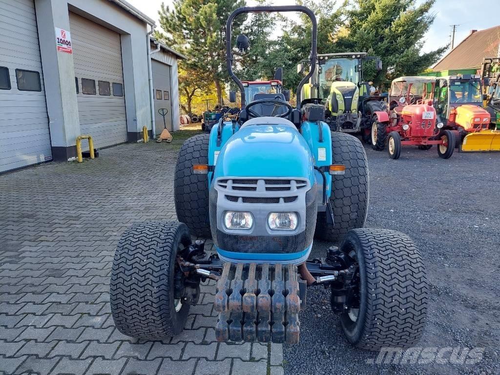 LS R 50 HST الجرارات