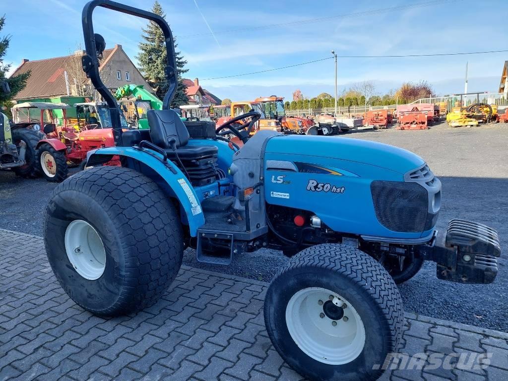 LS R 50 HST الجرارات