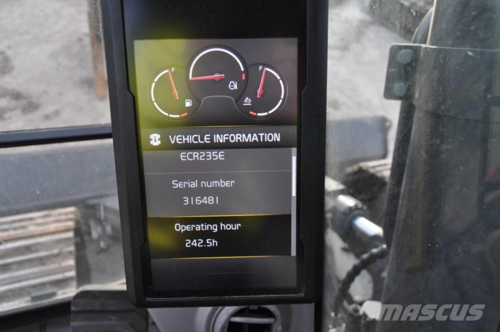 Volvo ECR 235 EL حفارات زحافة