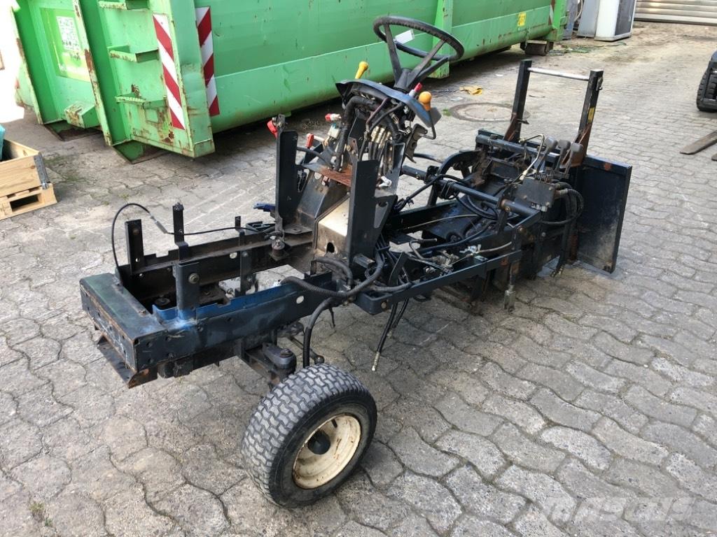 Iseki SXG 19 ركوب الحشائش