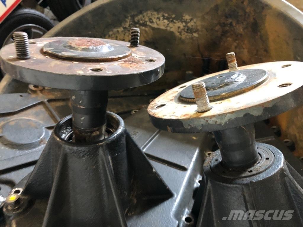 Iseki SXG 19 ركوب الحشائش