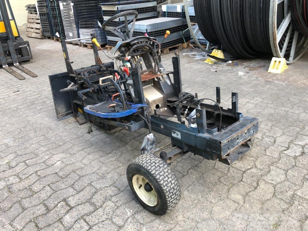 Iseki SXG 19 ركوب الحشائش