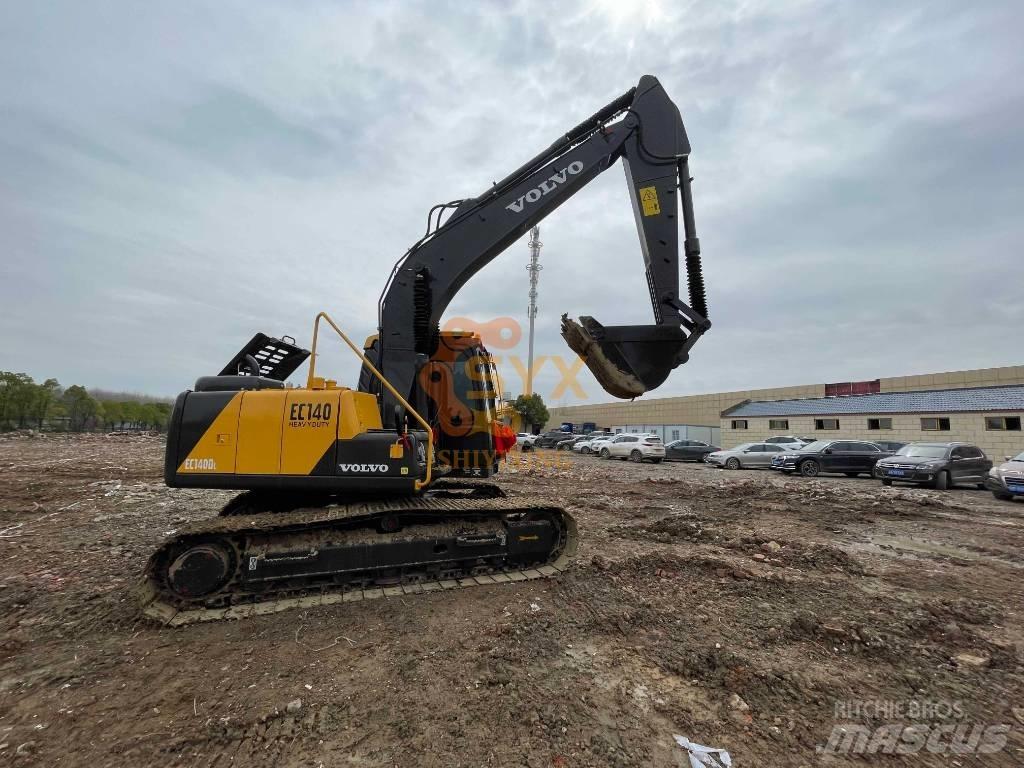 Volvo EC 140 D حفارات زحافة