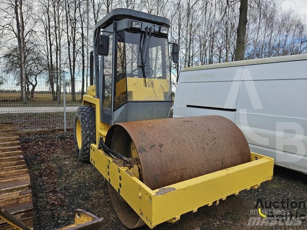 Bomag BW 172 D-2 مداحل أحادية الأسطوانة