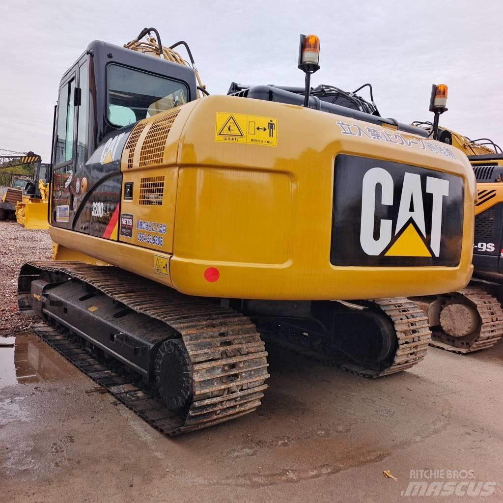 CAT 320D2GC حفارات زحافة