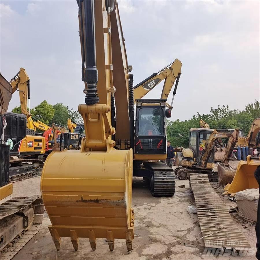 CAT 320D2GC حفارات زحافة