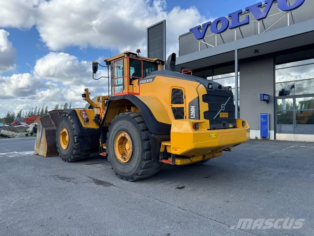 Volvo L 260 H لوادر بعجل