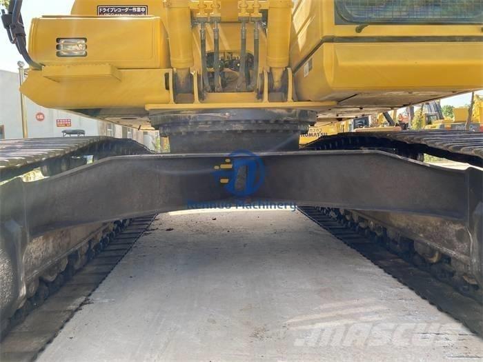 Komatsu PC 210 LC حفارات زحافة
