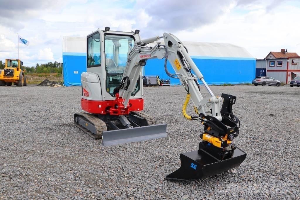 Takeuchi TB325R حفارات صغيرة أقل من 7 طن (حفارات صغيرة)