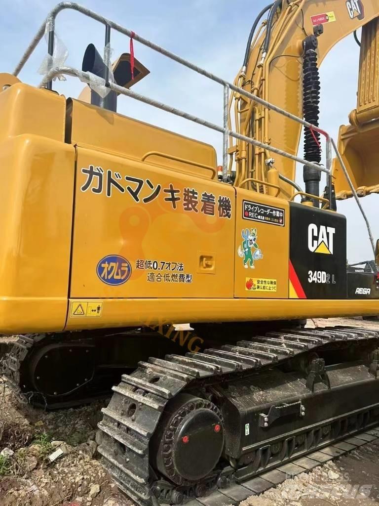 CAT 349 D حفارات زحافة