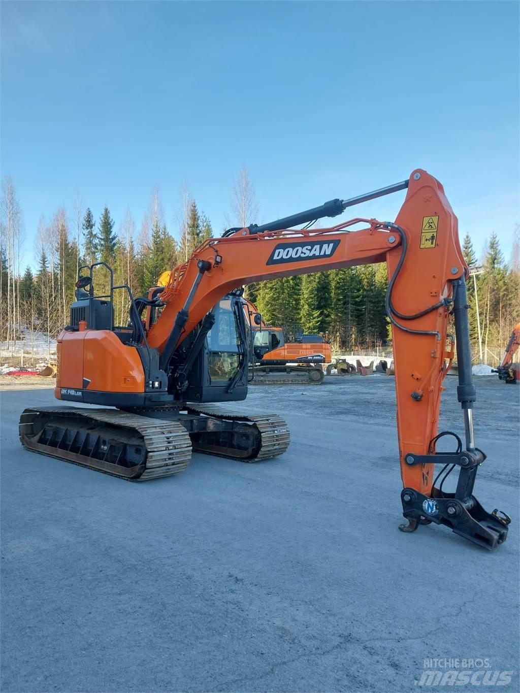 Doosan DX 140LCR 7 حفارات زحافة