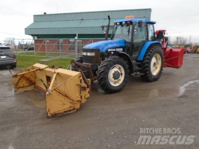 New Holland TM 125 الجرارات