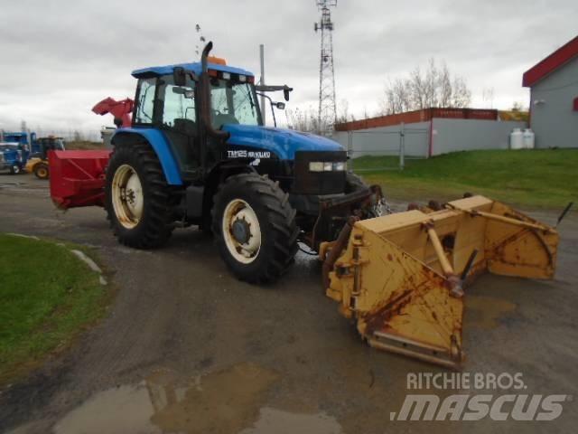 New Holland TM 125 الجرارات
