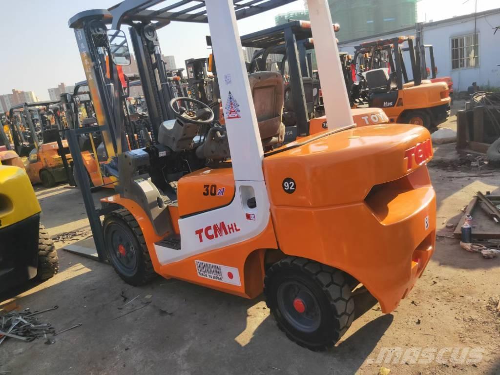 TCM FD30 شاحنات الديزل