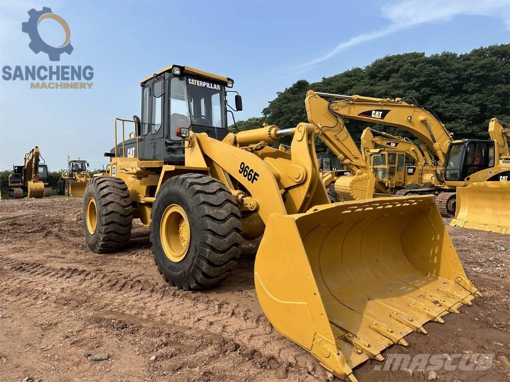 CAT 966 F لوادر بعجل