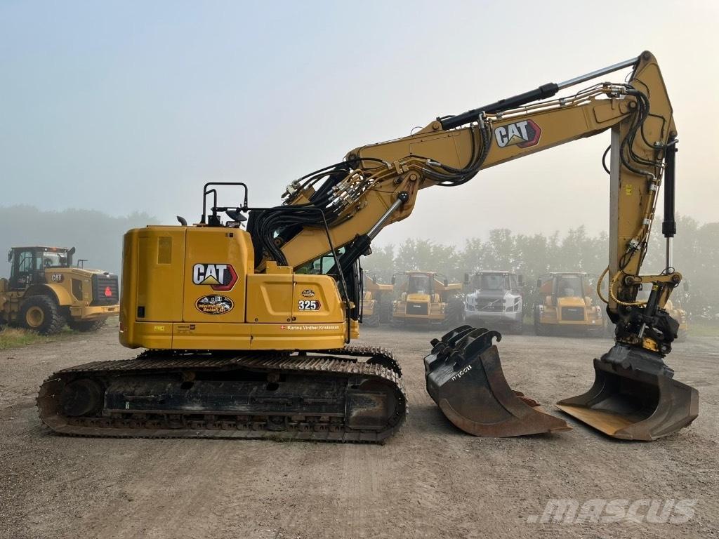 CAT 325 حفارات زحافة