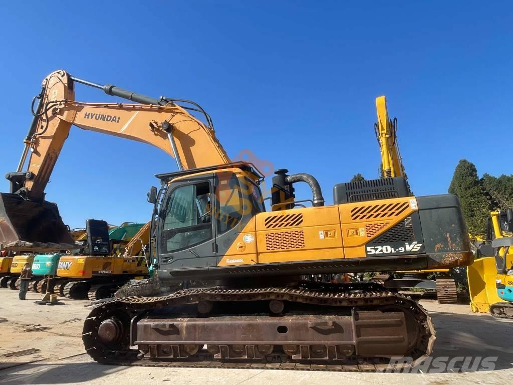 Hyundai Robex 520 VS حفارات زحافة