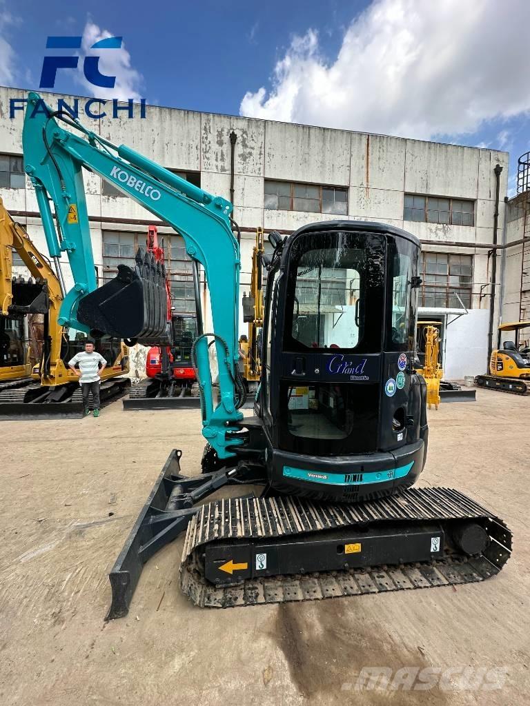 Kobelco SK 60 حفارات زحافة