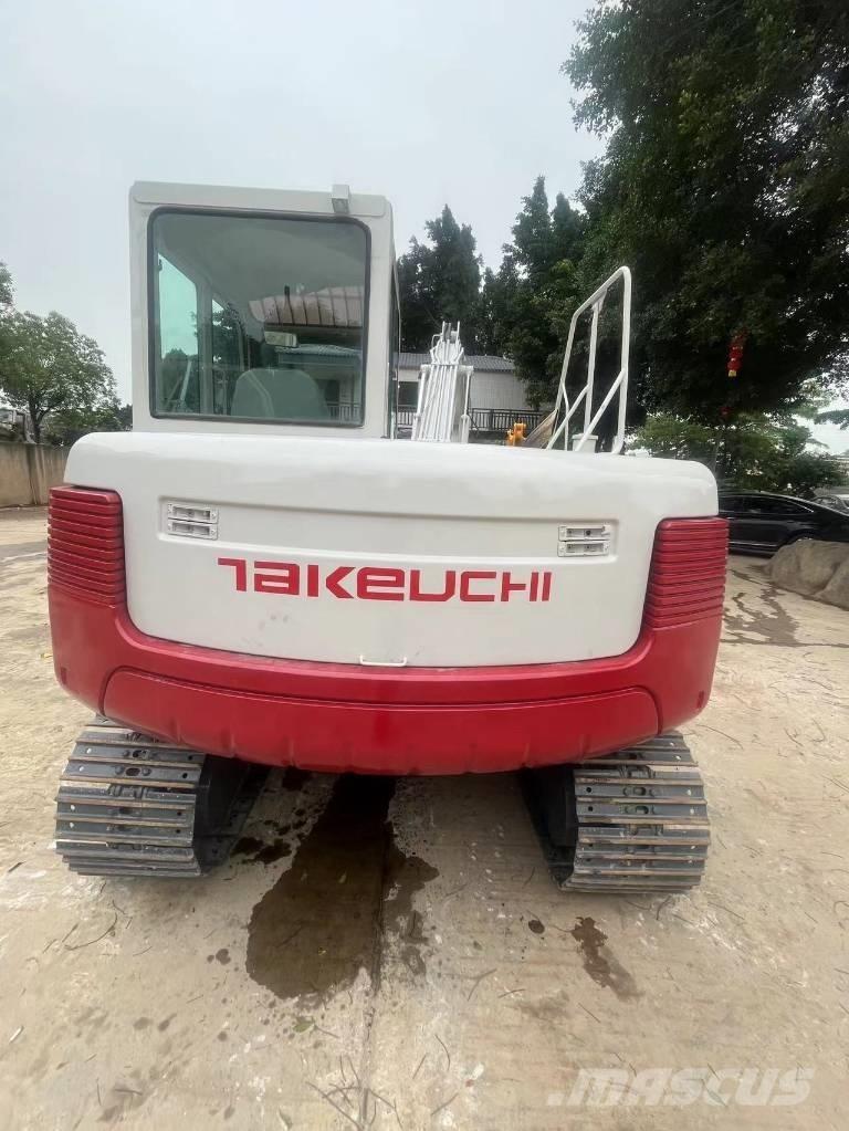 Takeuchi TB180C حفارات زحافة