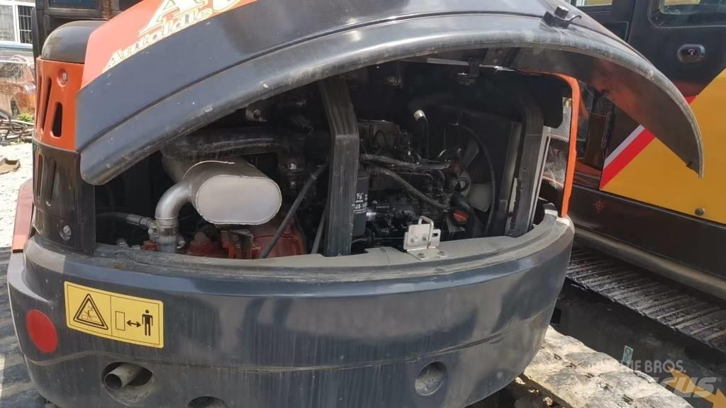 Kubota KX155 حفارات زحافة