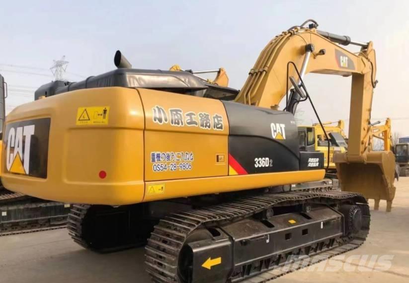 CAT 336D2 حفارات زحافة