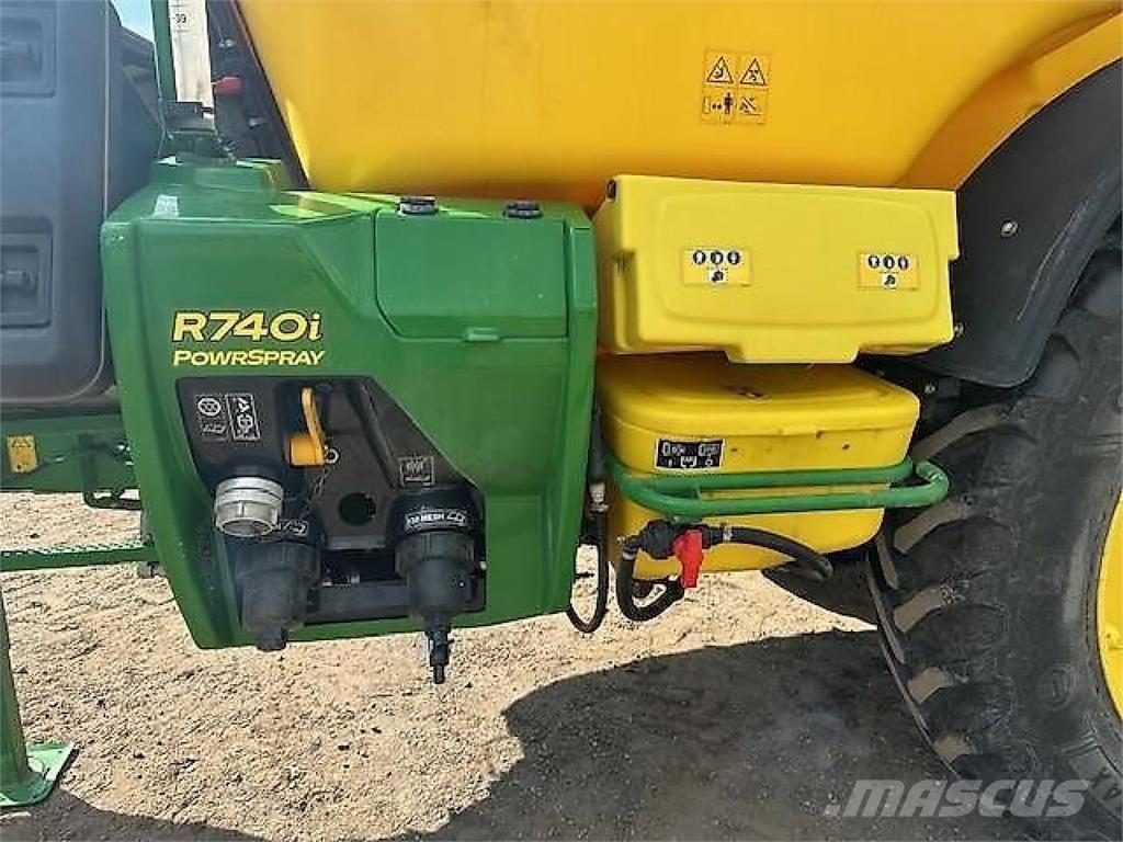 John Deere R740i الرشاشات