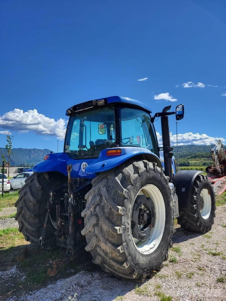 New Holland TG 285 الجرارات